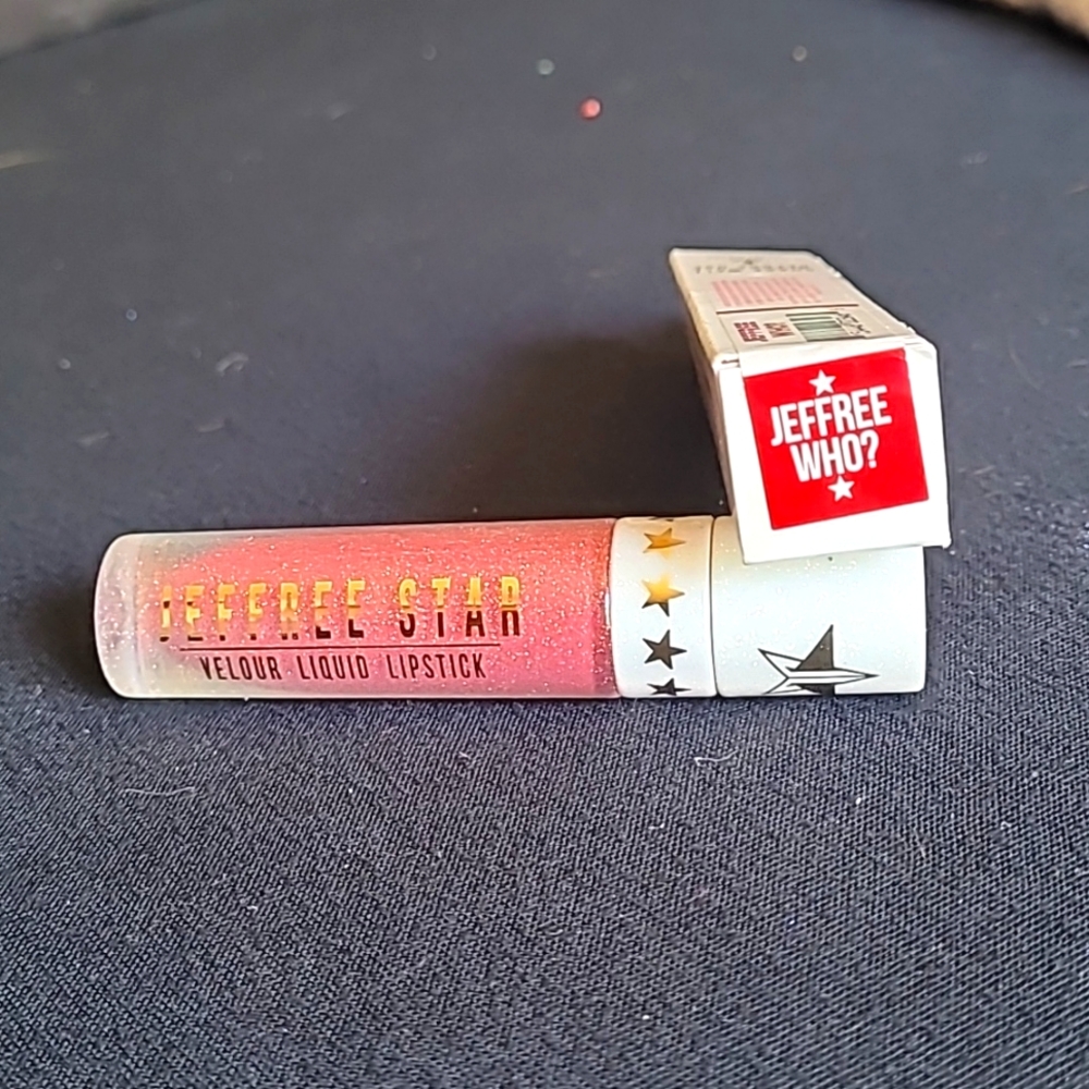 Jefree Who? Velour Liquid Lipstick Holiday
